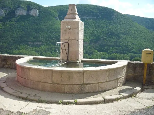 Fontaine cJL Bringuier.JPG