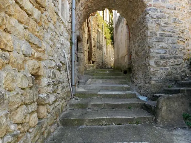Portal de la Cabaloresso 2.jpg