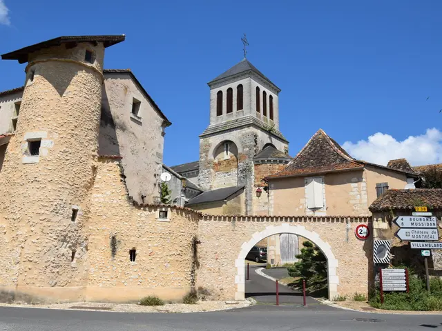 Tour-St-Jacques-2.jpg
