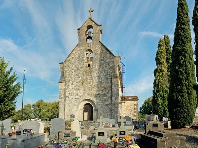 eglise-monsaguel.jpg