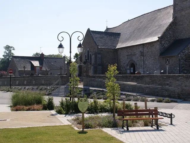 Eglise-de-Saint-Leonard--Sylvie-Rame-Pruneaux-2.JPG