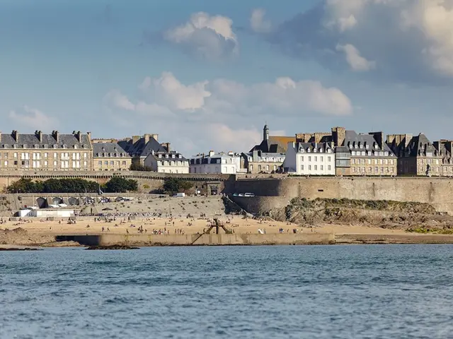 -aLamoureux---Intra-Muros-depuis-la-mer---Saint-Malo--5-.jpg