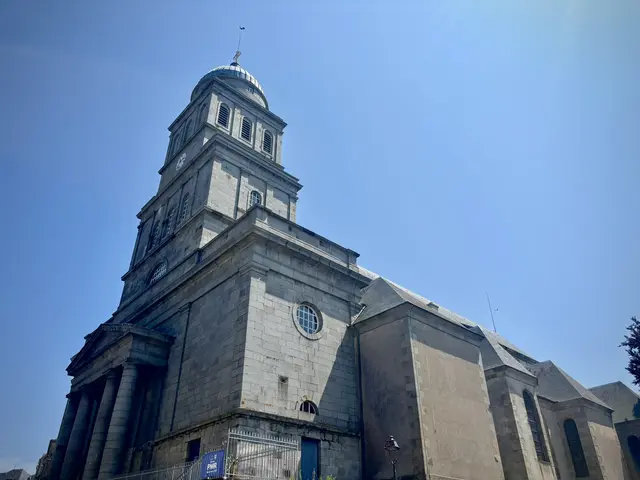 Eglise-Sainte-Croix.JPEG