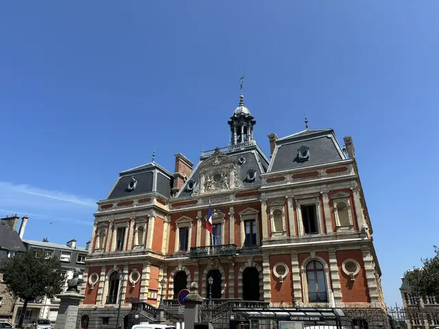 Hotel-de-Vile-Saint-Servan.JPEG
