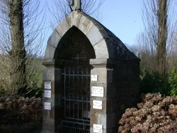 Fontaine-Saint-Lubin--Region-Bretagne-Service-de-l-Inventaire-du-Patrimoine-Culturel.jpg