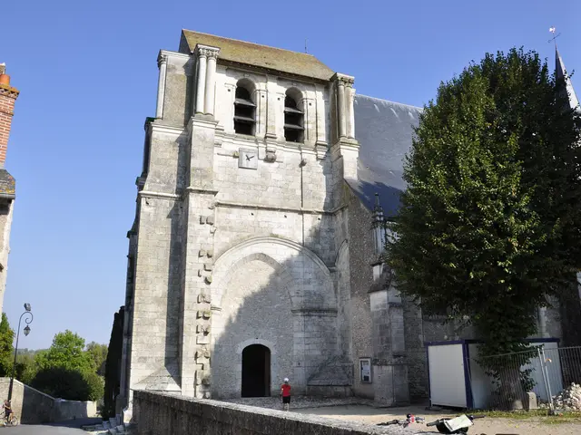 Eglise_st_dye_sur_loire_001.jpg