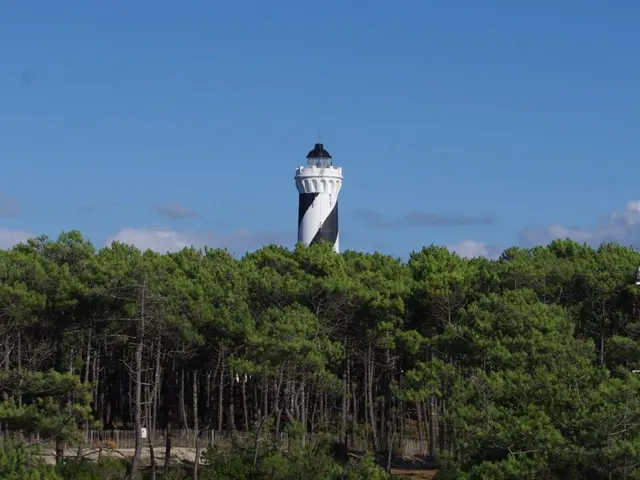 phare-de-contis-redim-.jpg