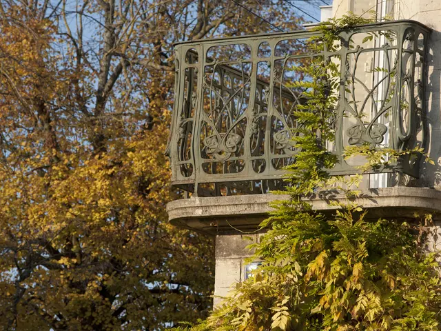 BALCON GUIMARD SAINT-DIZIER E Girardot.jpg