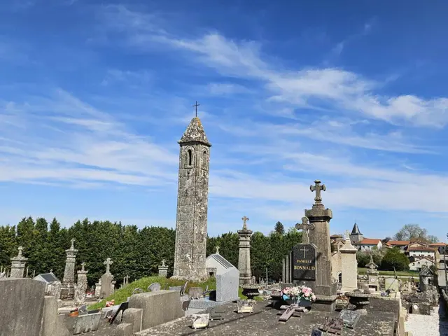 Lanterne-des-Morts-2---Sirtaqui-2.jpg