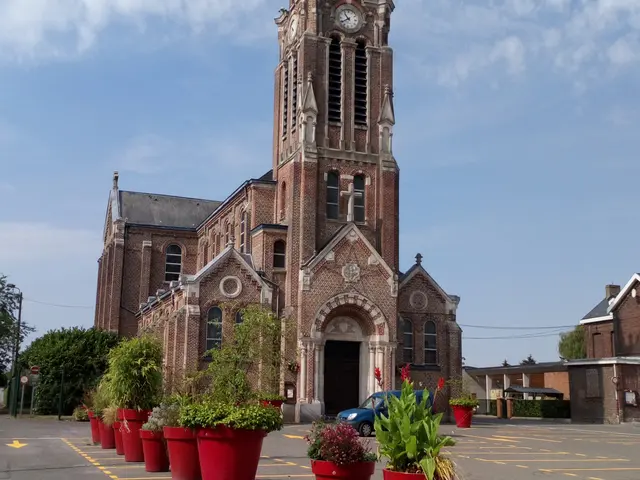 3557154_eglise_escaupont_1875_haut_clocher_de_38mjpg.jpg