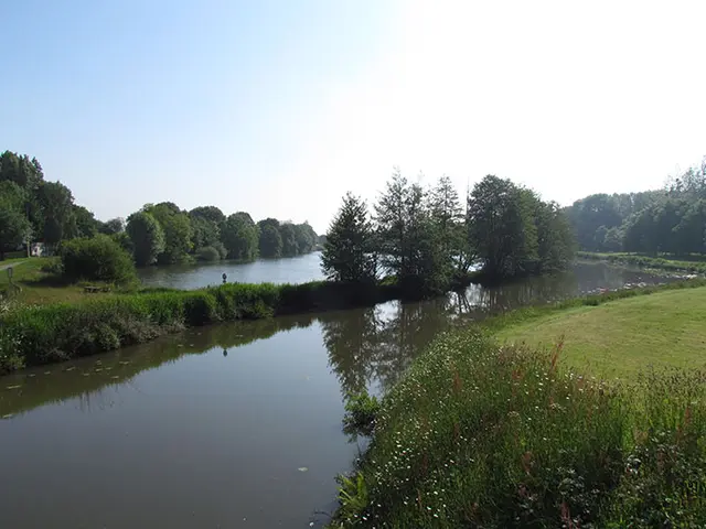 Aire-d-accueil-de-la-Plousiere-Guipel11-A.COCHERIE.jpg