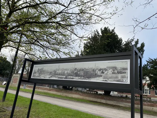 24154214_vue_pano-depuis_rempartjpg.jpg