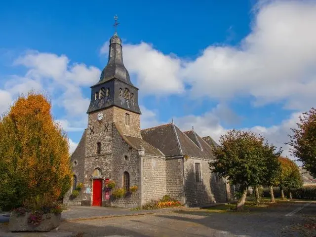 Eglise-de-Lanhelin----Region-Bretagne-Service-de-l-Inventaire-du-Patrimoine-Culturel.jpg