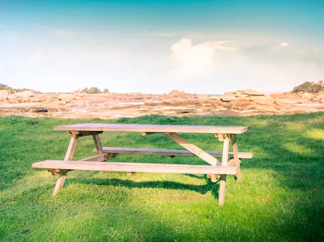 Tables-pique-nique-Tourony.jpg