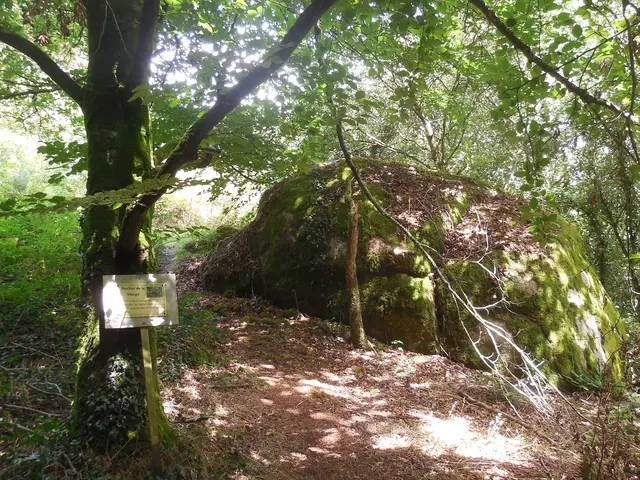Rocher-de-la-Vierge.JPG