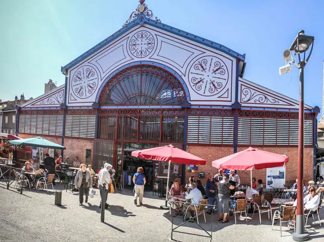 Marché _ halles _ 67__Office de Tourisme Millau - crédit Greg Alric.jpg