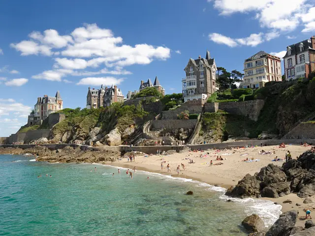 RANDOBRE03500003-V2-liaison-Manche-Ocean-Rennes-St-Malo-Dinard.jpg