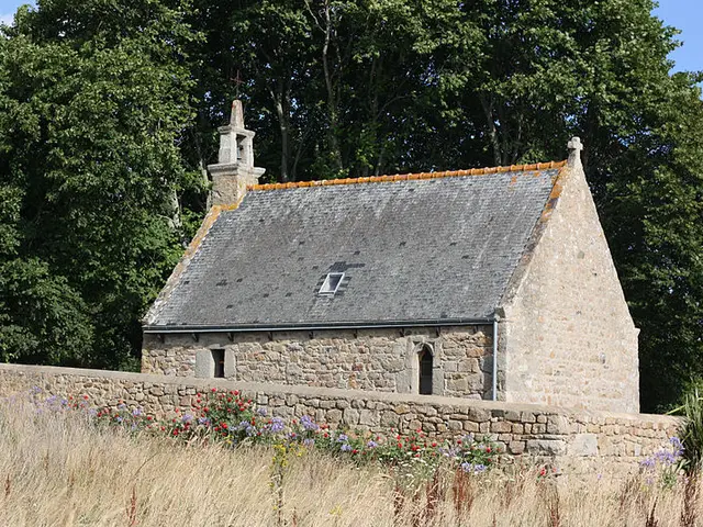 eglise-bonne-nouvelle-lanmodez.jpg