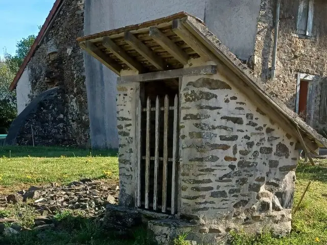 Glanges-sentier-du-Theillaumas-puits-restaure-5-2.jpeg