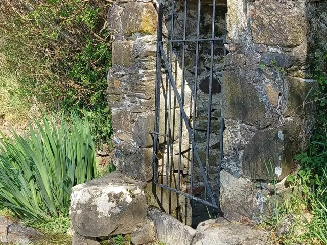 Fontaine-de-La-Gagnerie-2.jpg
