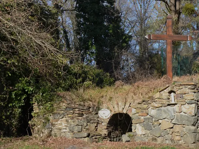 bonne-fontaine-pierre-brune-Caux-Magnac-Bourg.jpeg