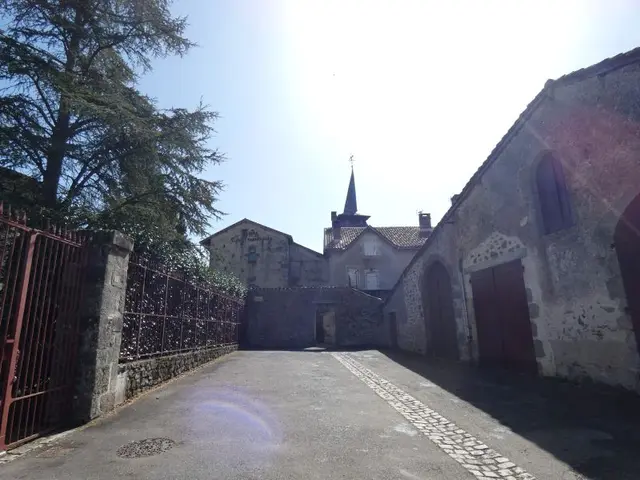 bourg-de-Bussiere-Boffy.JPG