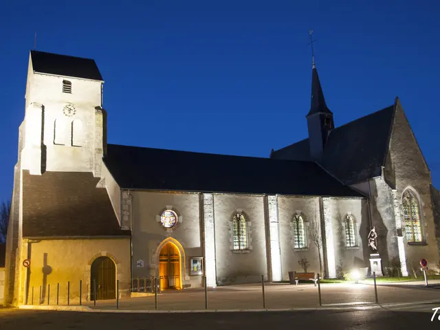 Eglise-de-St-Laurent-Nouan-scaled.jpg