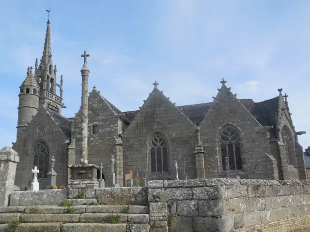 eglise-Tredrez.JPG