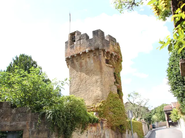 SAINT-VICTURNIEN--Tour.JPG