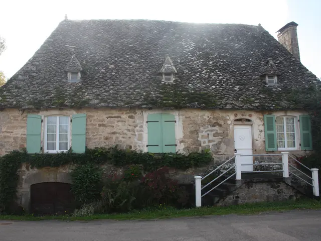 MAISON GENRIES 2.JPG