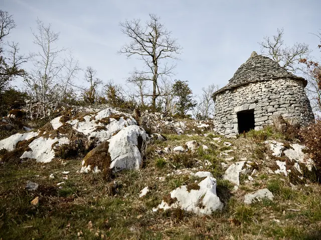 Cazelle et lapiaz © Nelly Blaya-Département du Lot.jpg