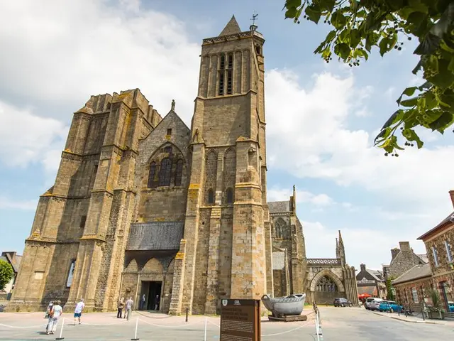Cathedrale-Dol--SBourcier.jpg