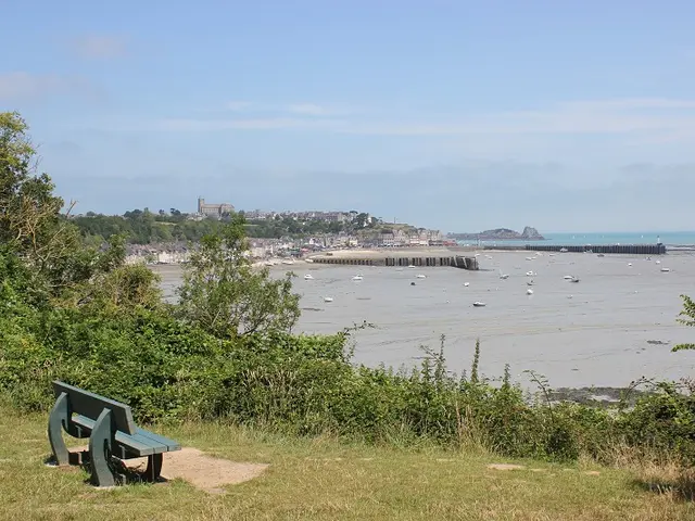Vue-sur-Cancale-depuis-la-Corniche-2.jpg