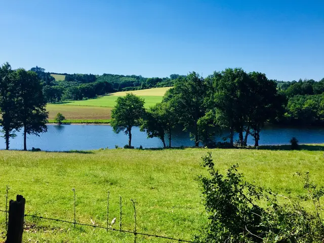 Vallee-de-la-Maulde.JPG