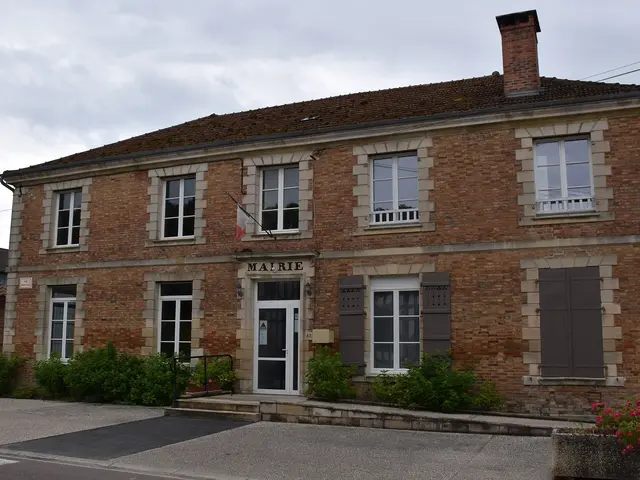 Montmorency-Beaufort_mairie_wikimedia_commons.jpg