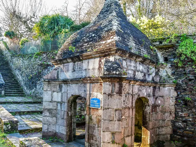 Fontaine-Saint-Efflam.jpg