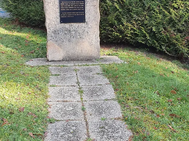 Stele-George-Guigouin-photo-web.jpeg