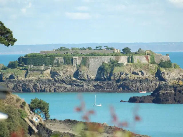 Ile-des-Rimains---Cancale-SMBMSM.JPG