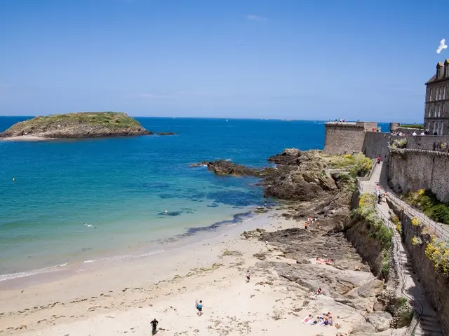 -pJosselin---Tour-Bidouane---Saint-Malo--8-.jpg