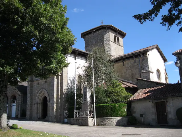 Eglise-St-Christophe-Beaune-les-Mines-web-2.jpeg