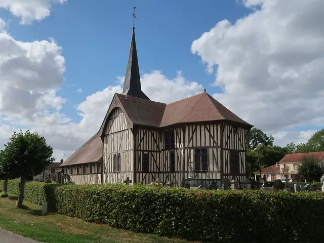 Outines_église_rchubret_wikimedia_commons.jpg