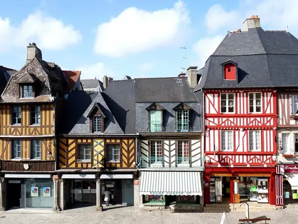 Grande-Rue-des-Stuarts-Dol-PAmiot.JPG