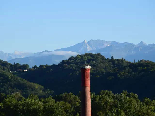 vue-depuis-le-boulevard-des-Pyrenees.jpg