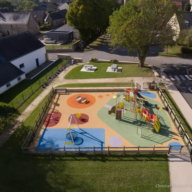 Aire de jeux Caden ©Christian Baudu - Scopidrone.jpg