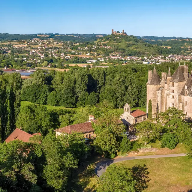 Vue aérienne du Château de Montal ©© Christophe Bouthé - Agence Vent d'Autan-2.jpg