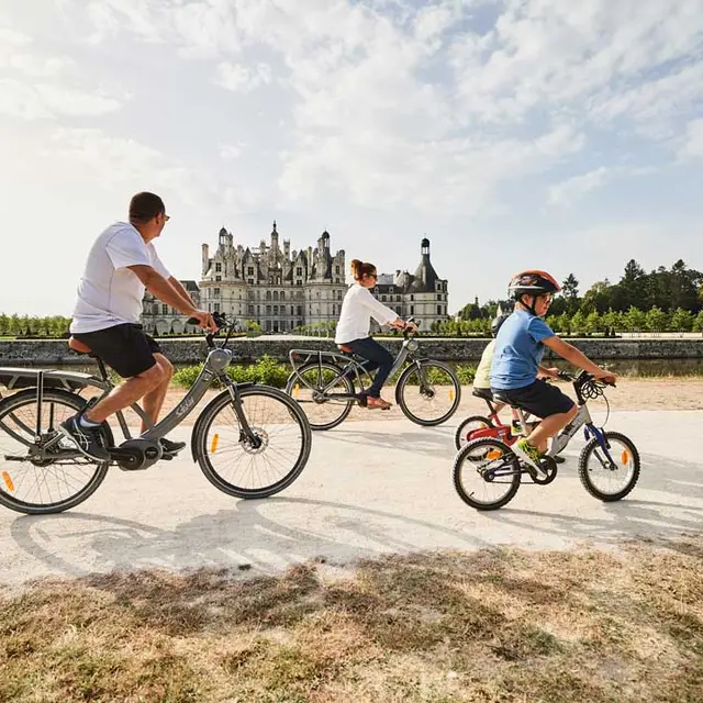famille-vélo-chambord_benjamin-Brolet.jpg