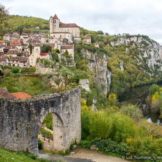 Porte de Rocamadour à Saint-Cirq-Lapopie © Lot Tourisme - C. Novello 455_800x533.jpg