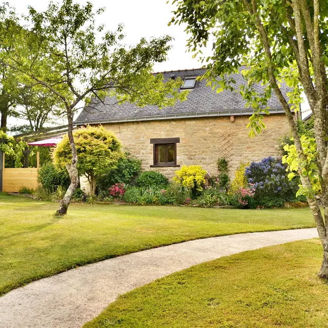 Gites Lestroué - Extérieurs (16)b.jpg