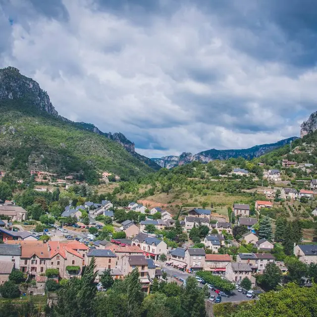 Vue sur Le Rozier©Stye Millau Tourisme.jpg