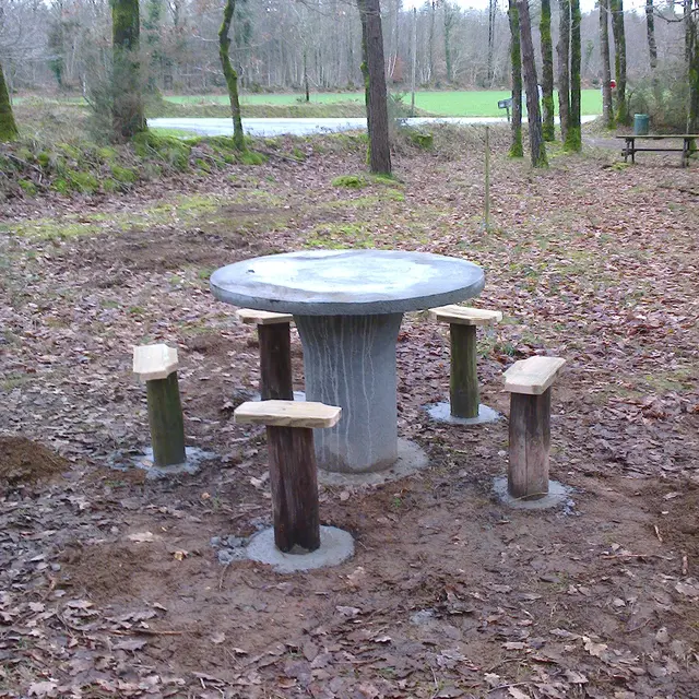 Aire de pique-nique Jeanne d'Arc - St Gravé (2).jpg